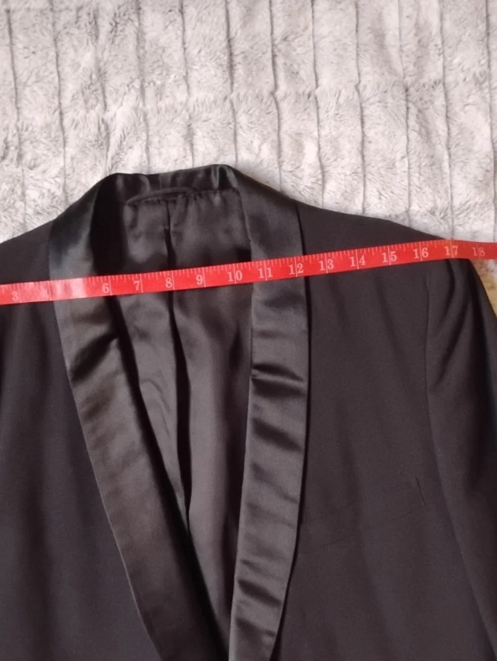 Black Men's Satin Lapel Tuxedo Blazer